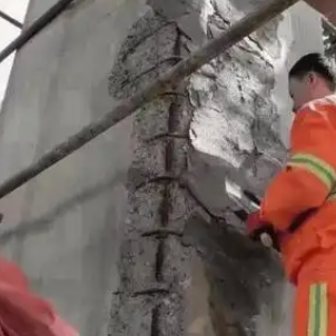 建阳梁板柱楼梯空洞蜂窝剥落露筋等表面破损修补用高强聚合物修补砂浆